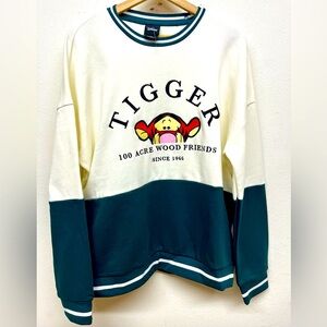 NWOT Disney Winnie The Pooh Tigger Colorblock Crewneck Sweatshirt Size Medium